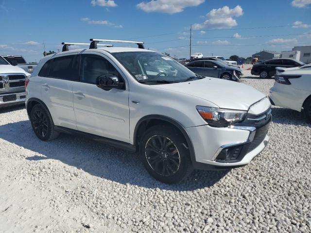  MITSUBISHI OUTLANDER 2018 Білий