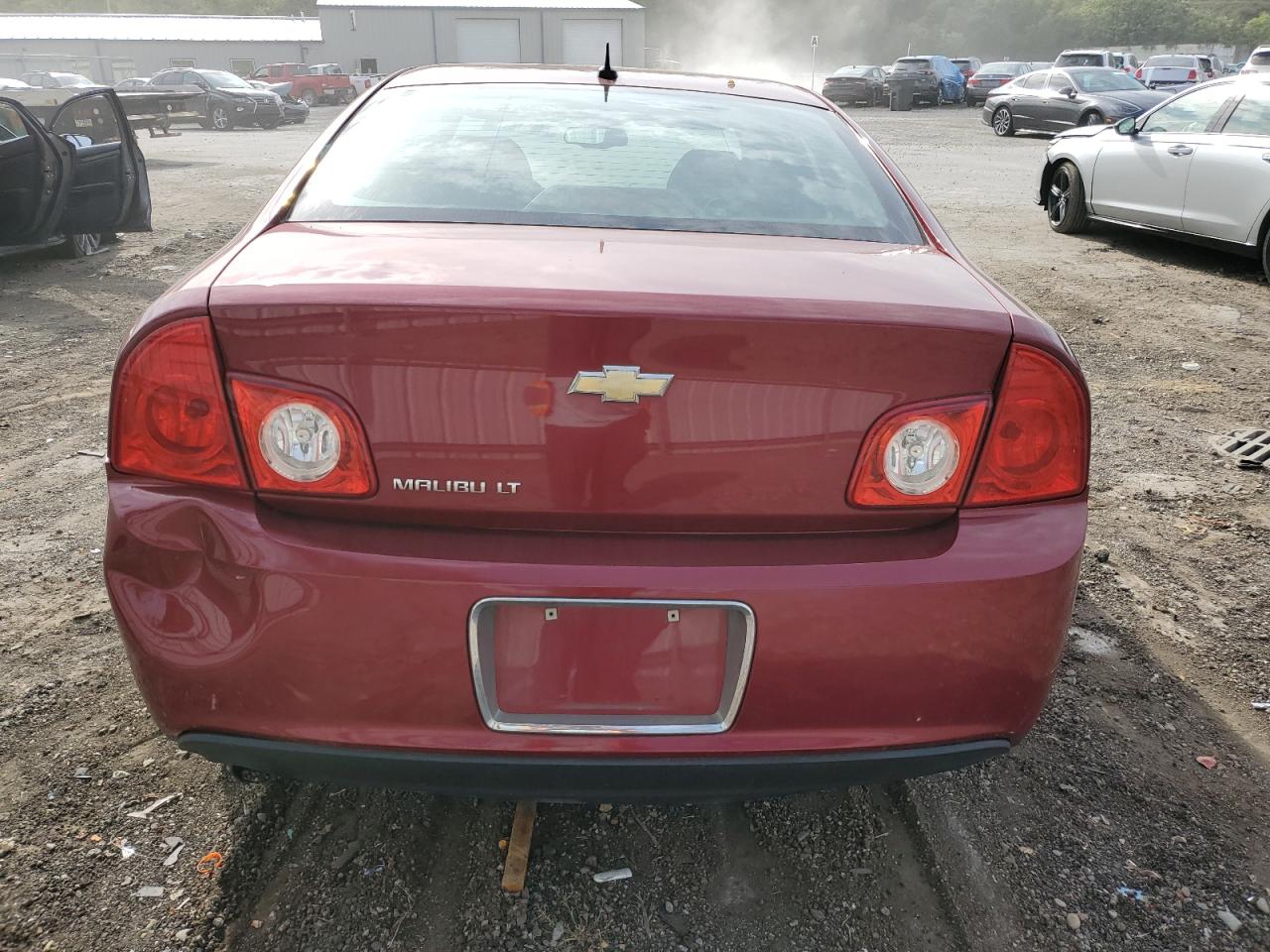 1G1ZD5E11BF264475 2011 Chevrolet Malibu 2Lt