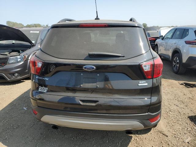  FORD ESCAPE 2019 Czarny