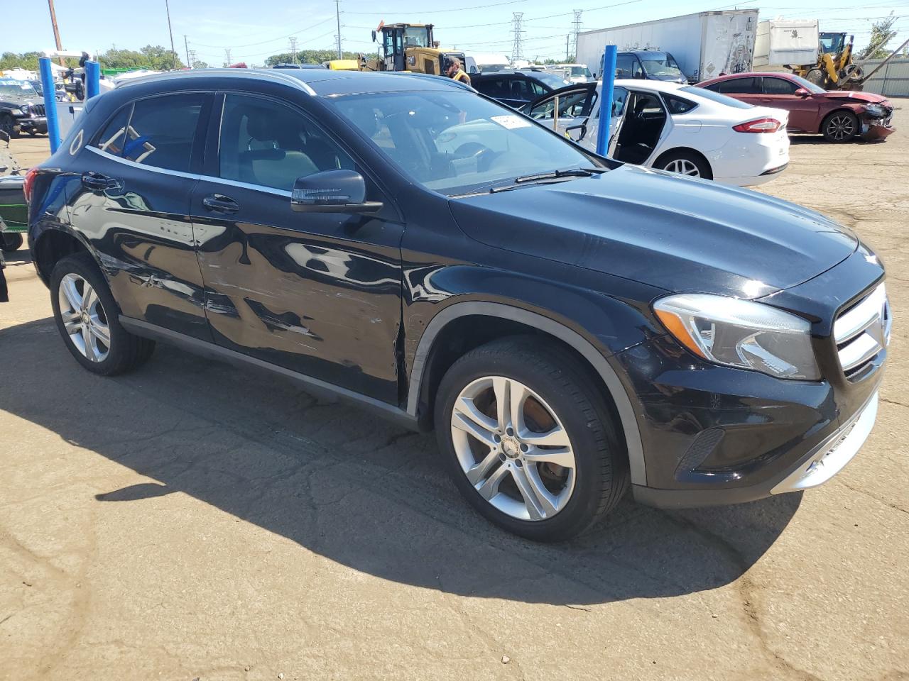 VIN WDCTG4GB7GJ190627 2016 MERCEDES-BENZ GLA-CLASS no.4