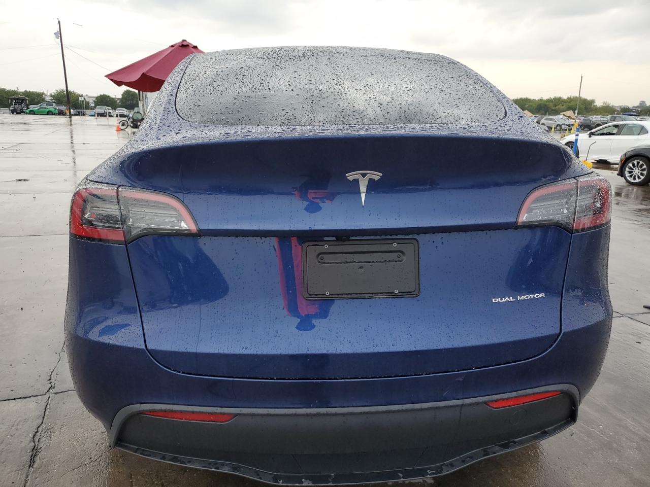 7SAYGDEE0RA310271 2024 Tesla Model Y