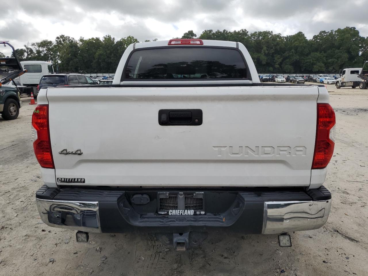 5TFDW5F1XGX535481 2016 Toyota Tundra Crewmax Sr5