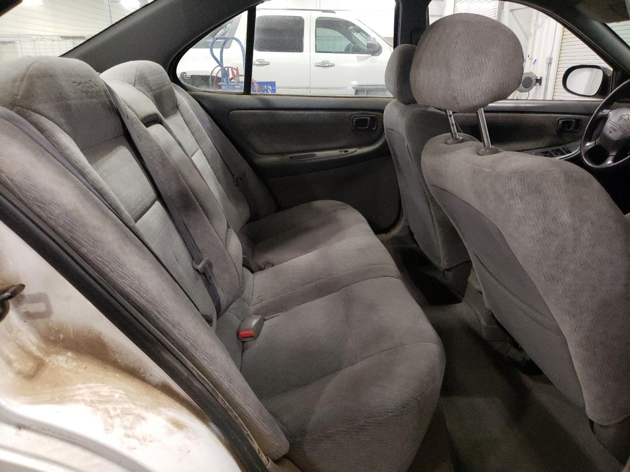 1N4DL01D21C130331 2001 Nissan Altima Xe