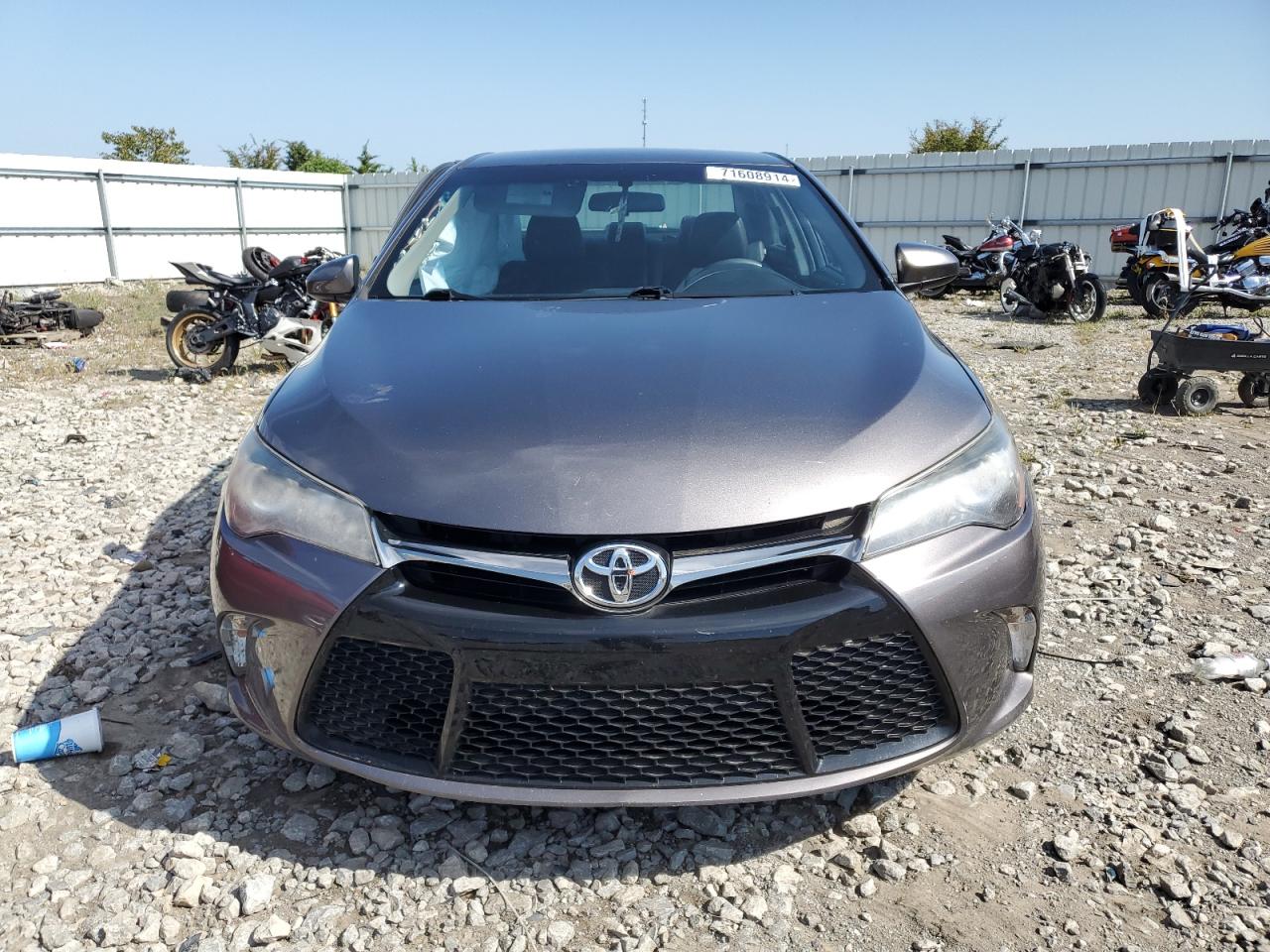 2017 Toyota Camry Le VIN: 4T1BF1FK4HU404697 Lot: 71608914