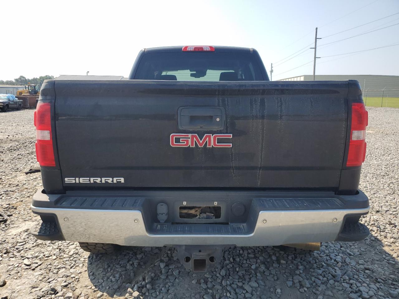 1GT12TEY3JF270983 2018 GMC Sierra K2500 Slt