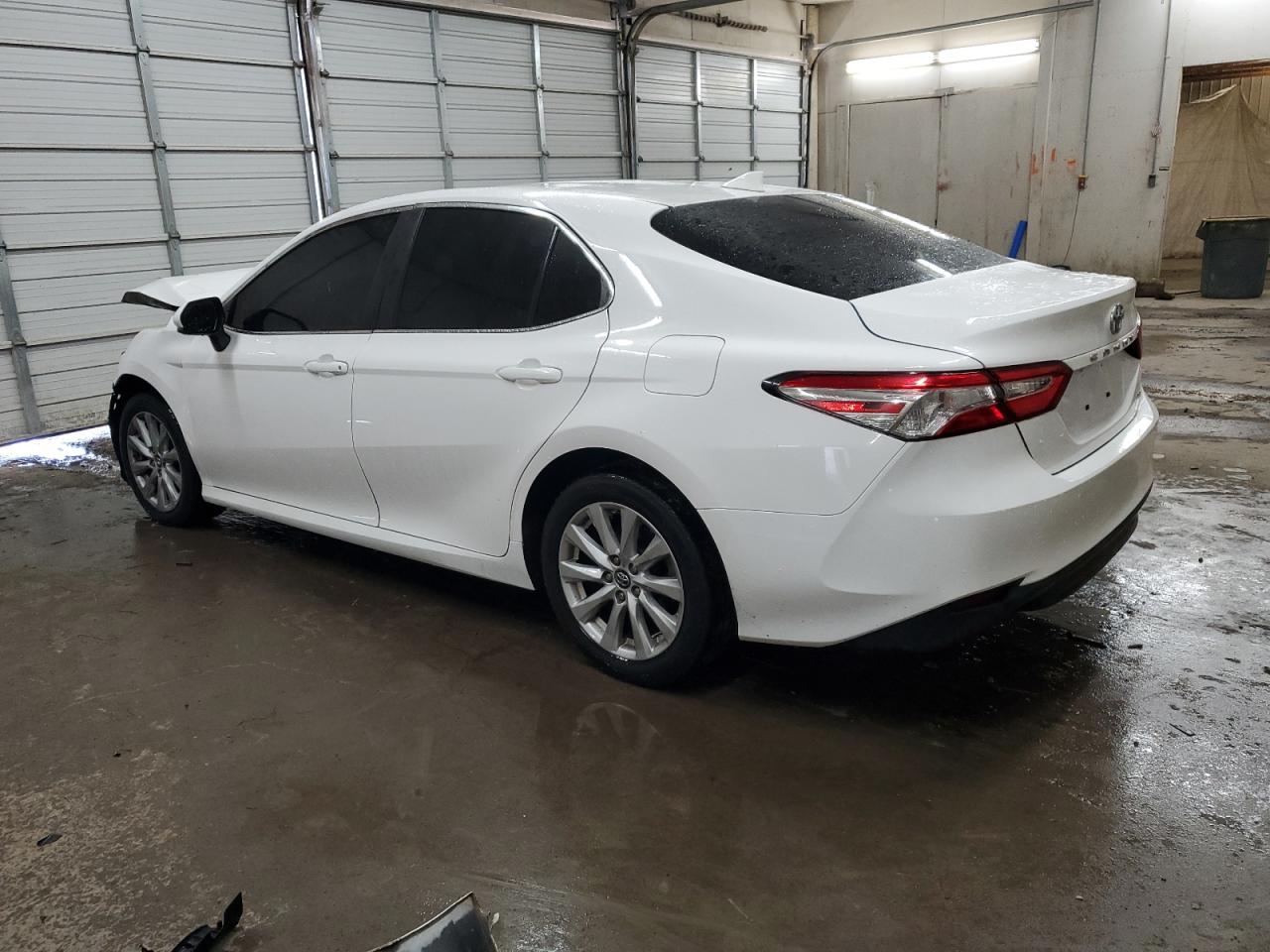 4T1B11HK4KU181046 2019 TOYOTA CAMRY - Image 2