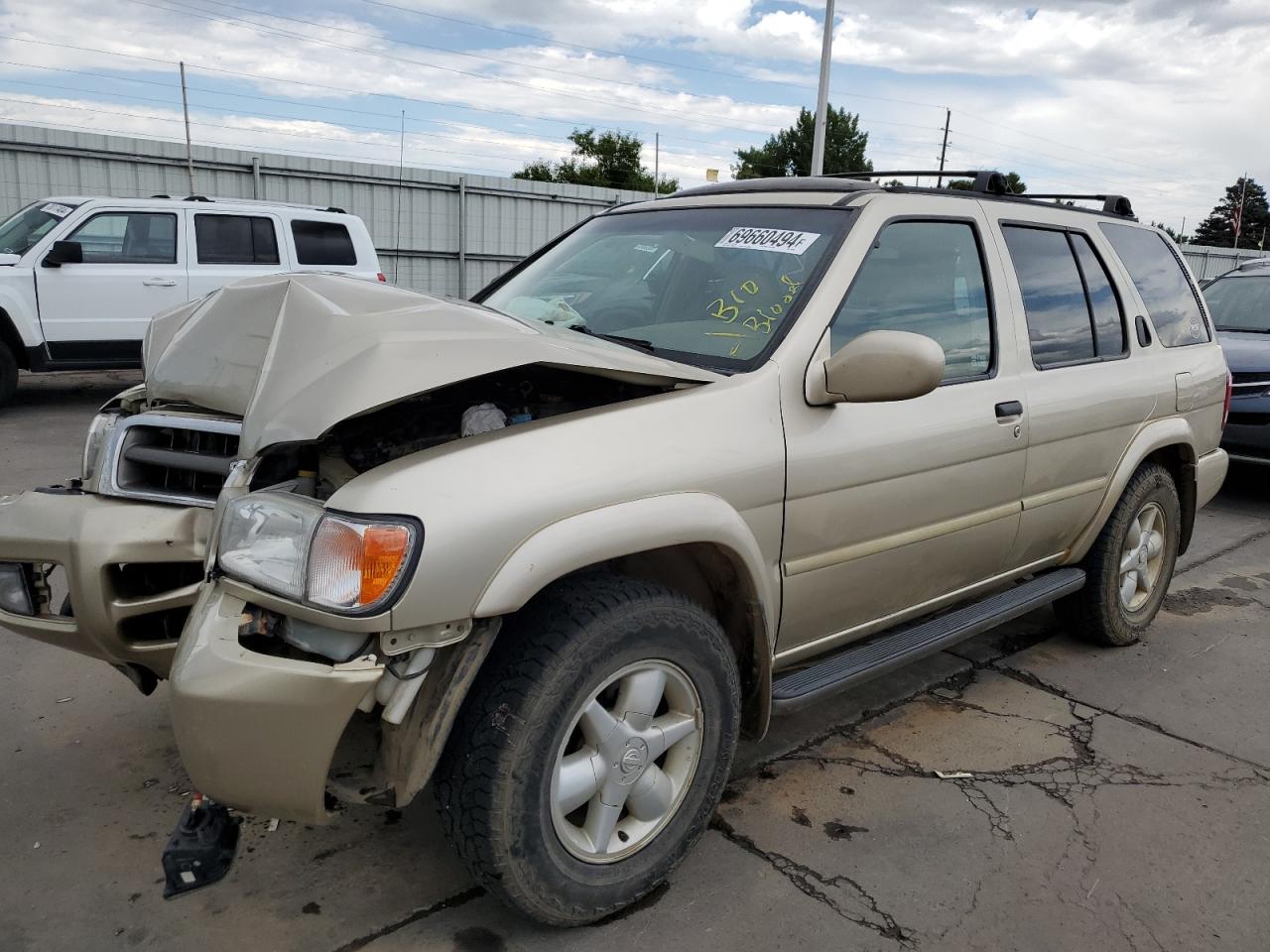 2001 Nissan Pathfinder - Image 1