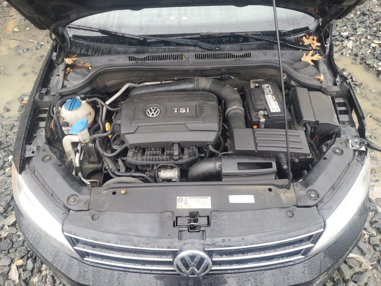 3VWD17AJ6FM213925 2015 Volkswagen Jetta Se