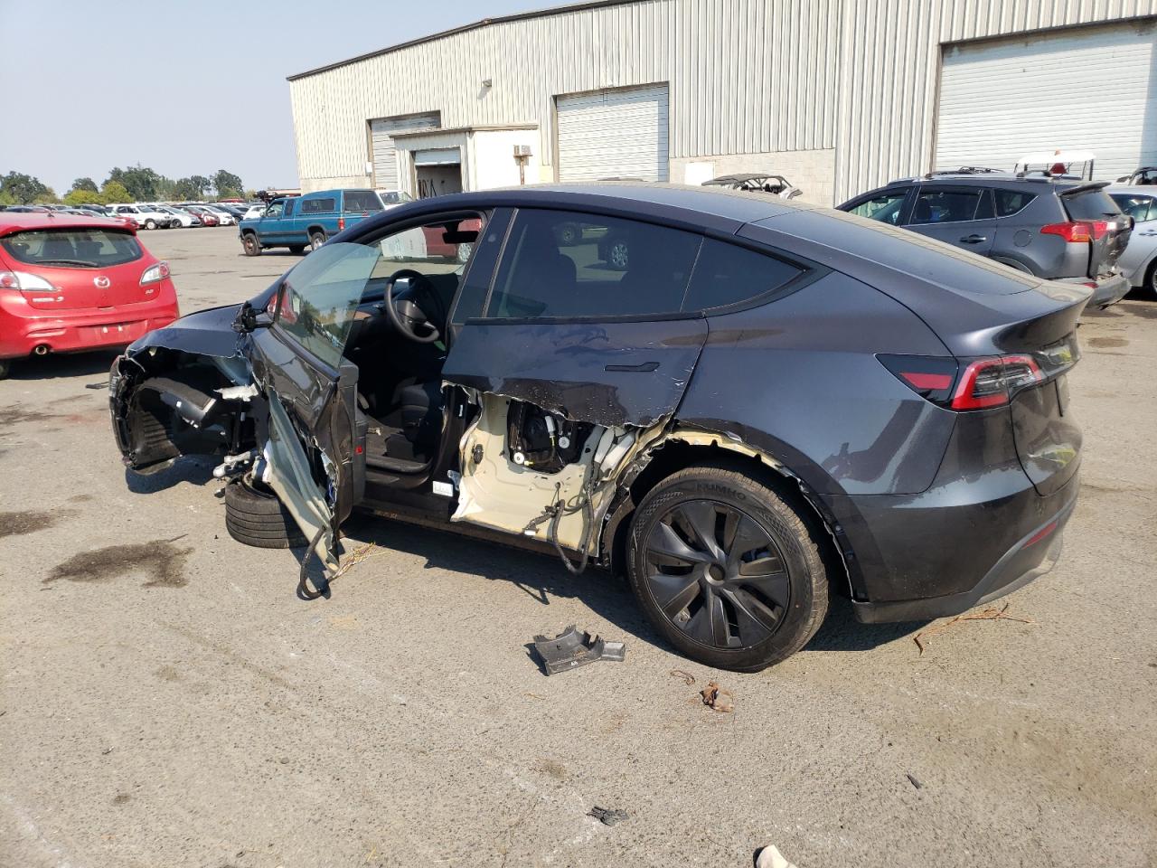 7SAYGDED2RF118733 2024 TESLA MODEL Y - Image 2