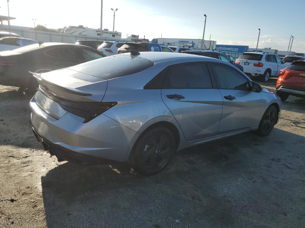 2021 Hyundai Elantra - Image 3