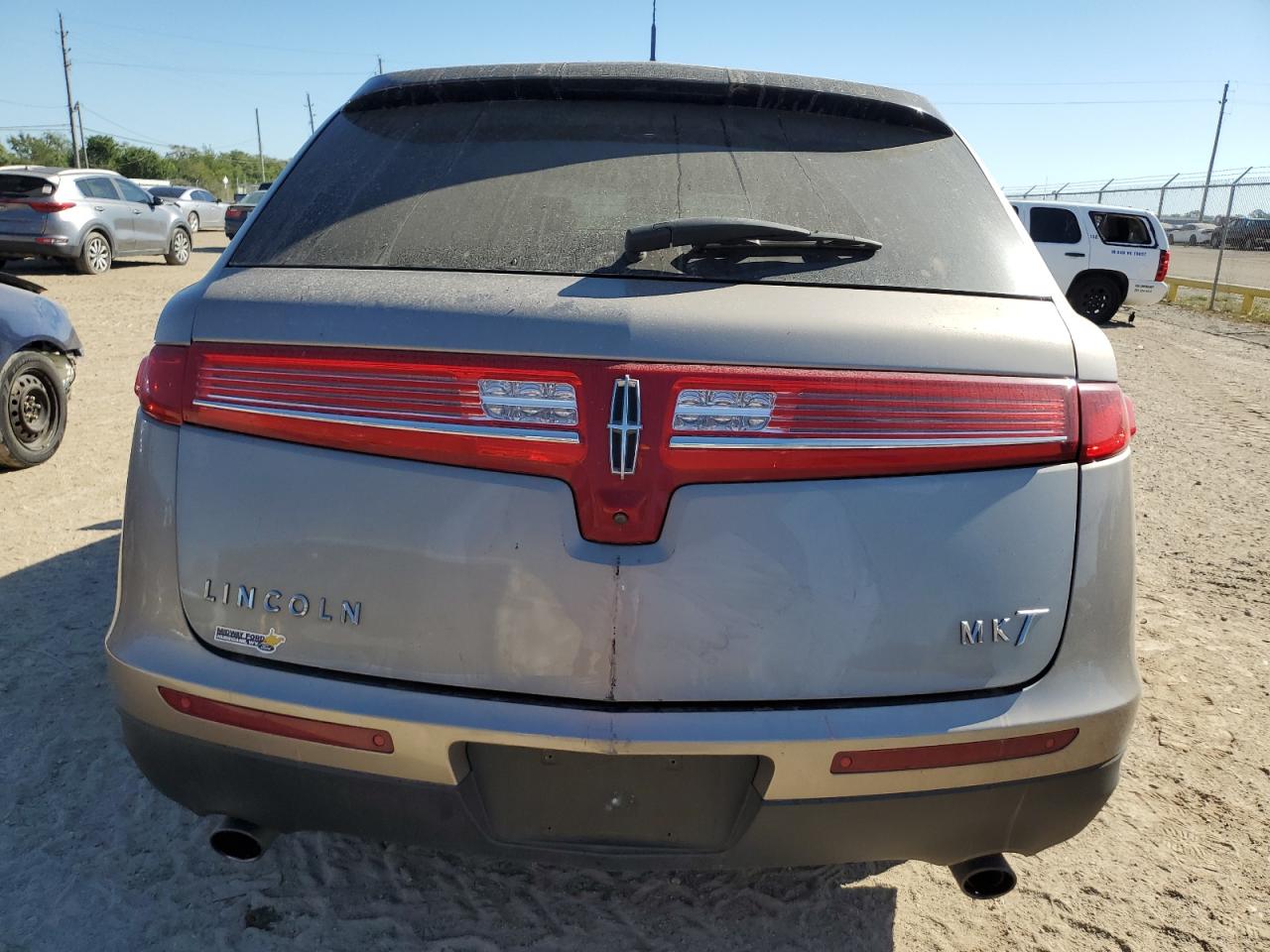 2LMHJ5AT8KBL01817 2019 Lincoln Mkt