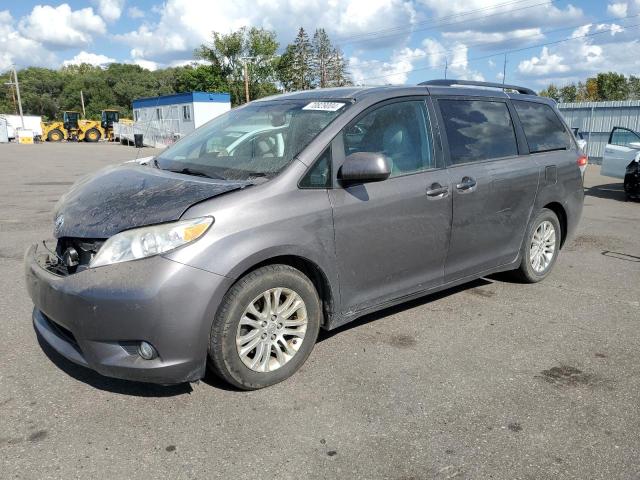 2014 Toyota Sienna Xle