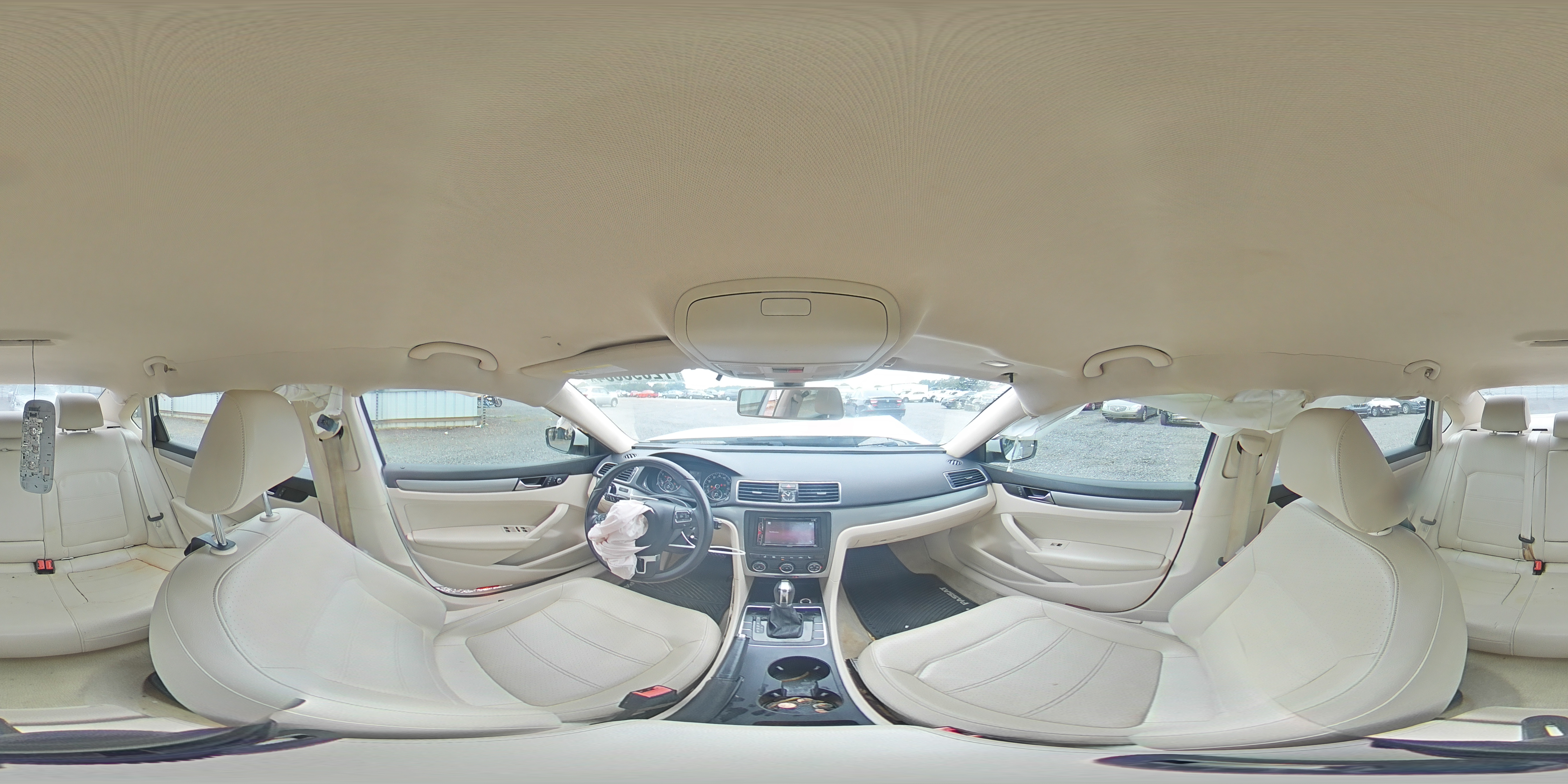 2014 Volkswagen Passat - Image 13