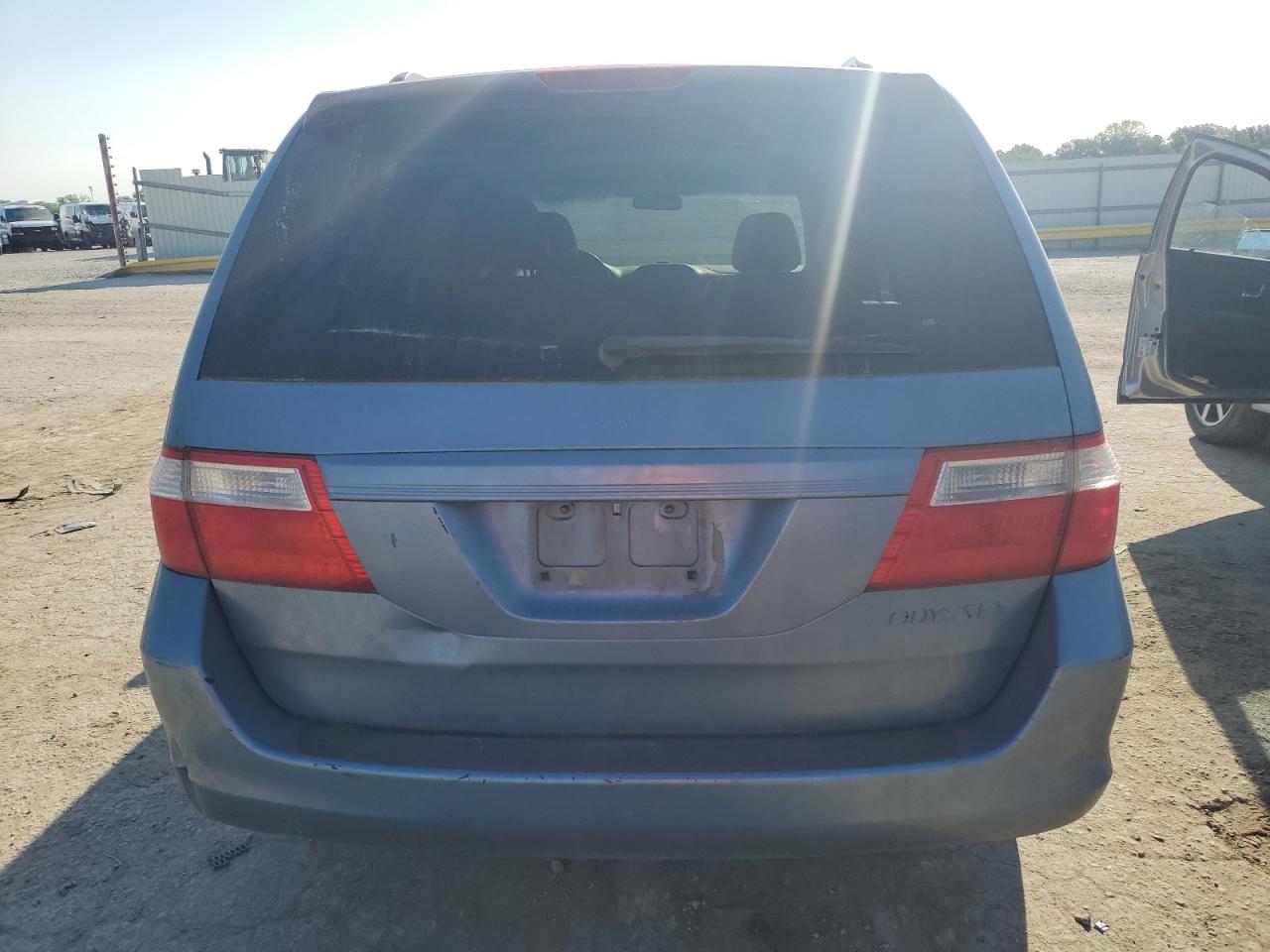 2005 Honda Odyssey Exl VIN: 5FNRL38615B029377 Lot: 85189635