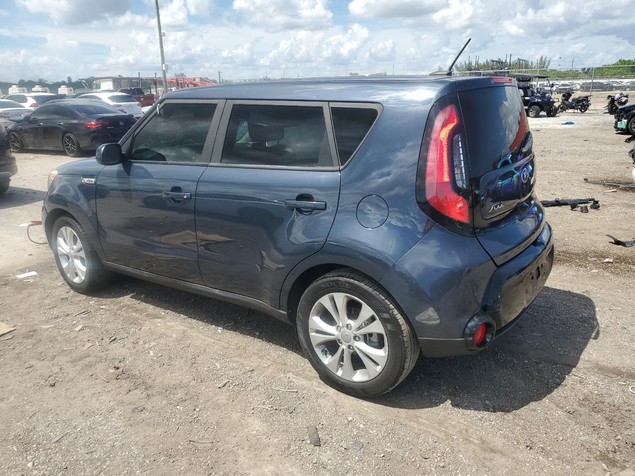 VIN KNDJP3A50G7321565 2016 KIA SOUL no.2