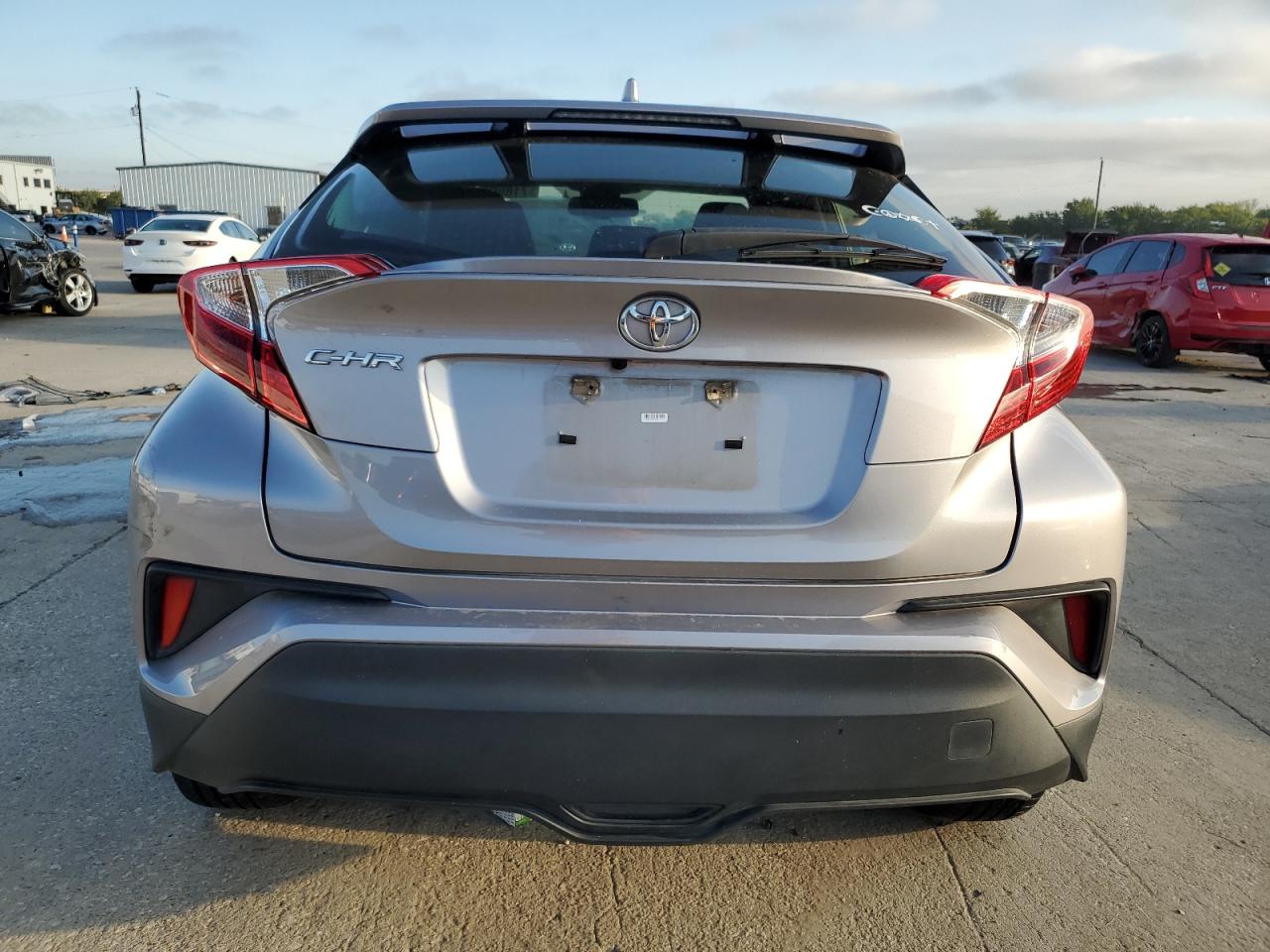 JTNKHMBXXK1042137 2019 Toyota C-Hr Xle