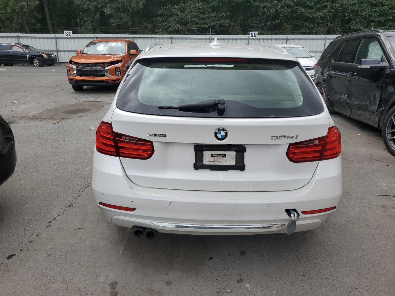 WBA3G7C57EKN36011 2014 BMW 328 Xi