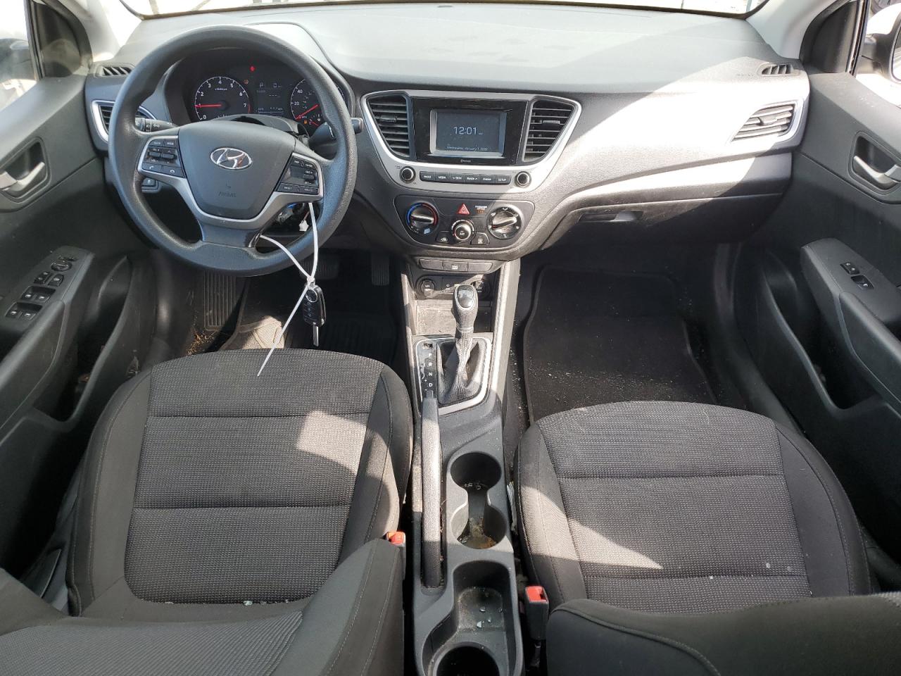 3KPC24A36KE053156 2019 Hyundai Accent Se