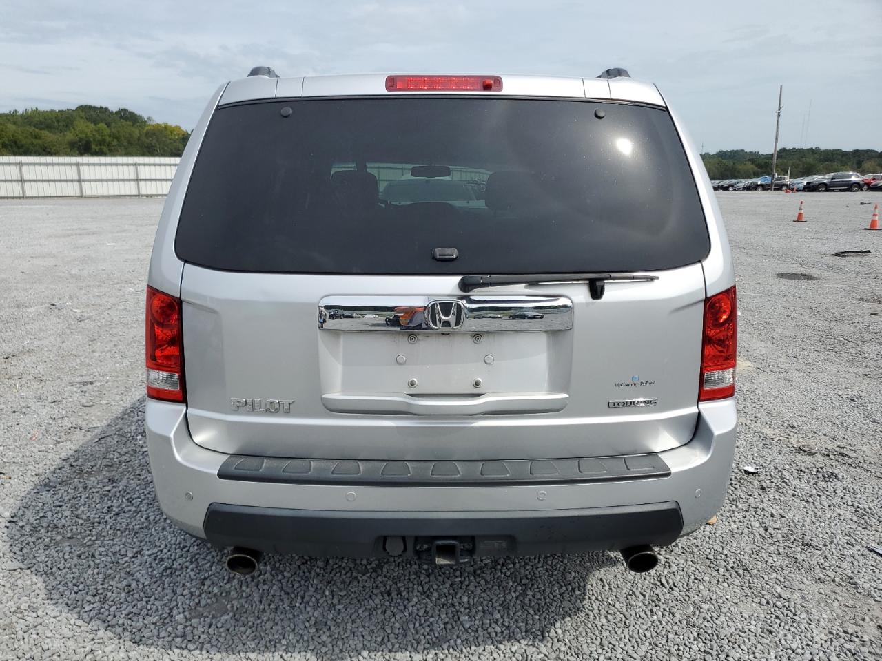 2010 Honda Pilot Touring VIN: 5FNYF3H82AB011212 Lot: 71115874