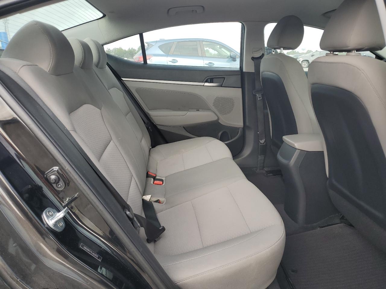 2020 Hyundai Elantra - Image 10