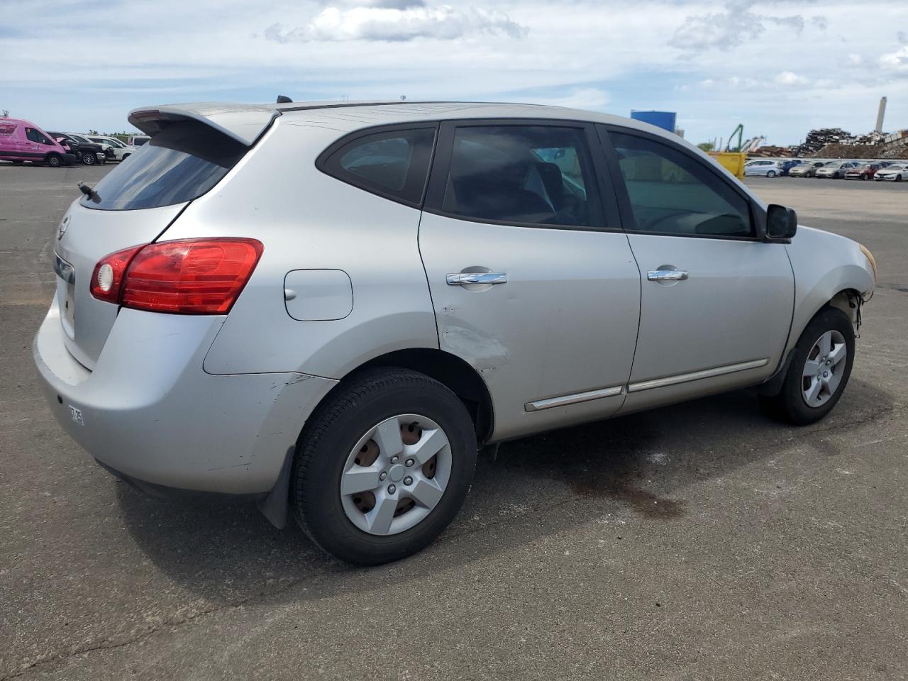 2011 Nissan Rogue - Image 3