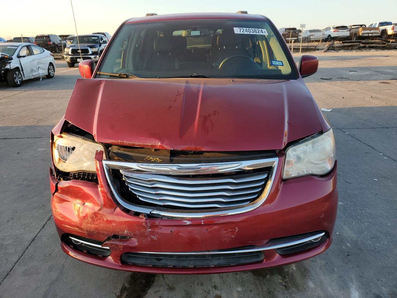 2014 Chrysler Town & Country - Image 5