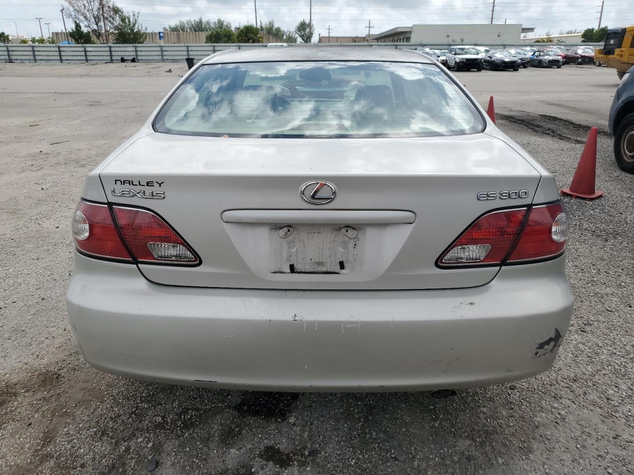 2003 Lexus Es 300 VIN: JTHBF30G730132987 Lot: 69968604