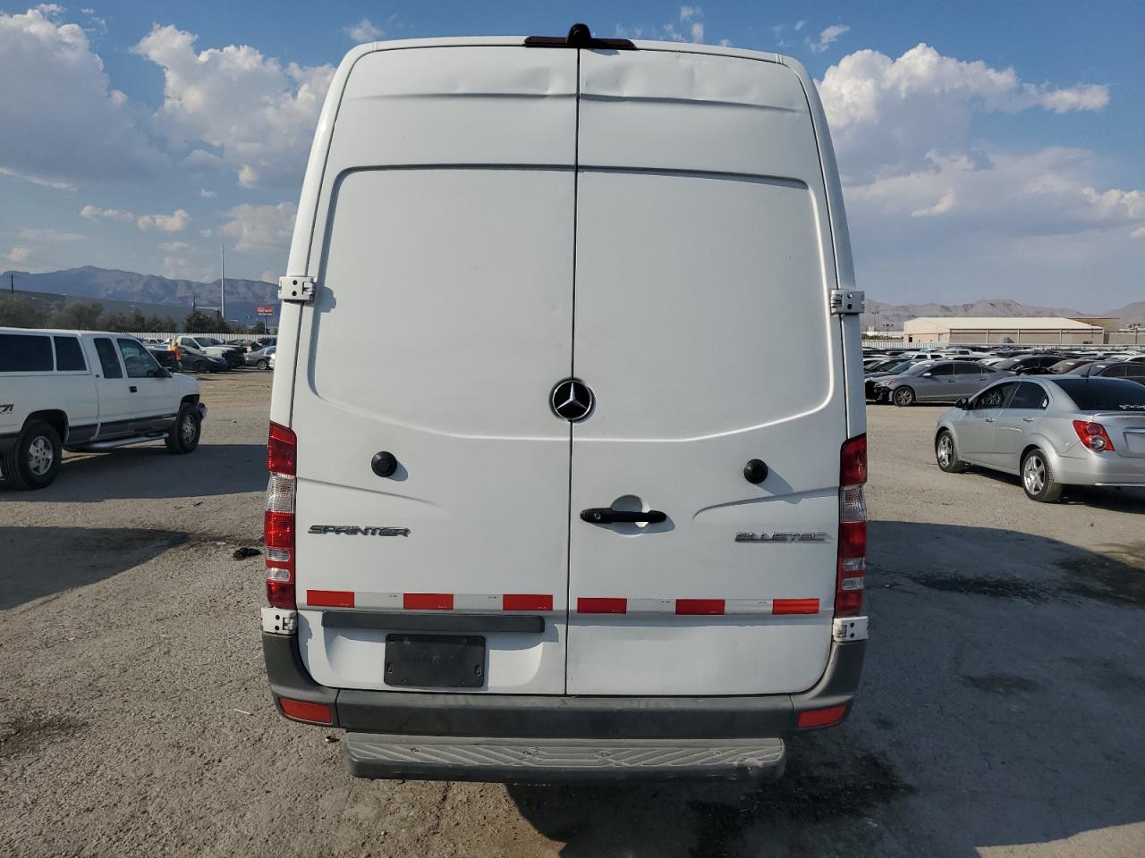 2016 Mercedes-Benz Sprinter 2500 VIN: WD3PE8CD8GP273034 Lot: 70684174