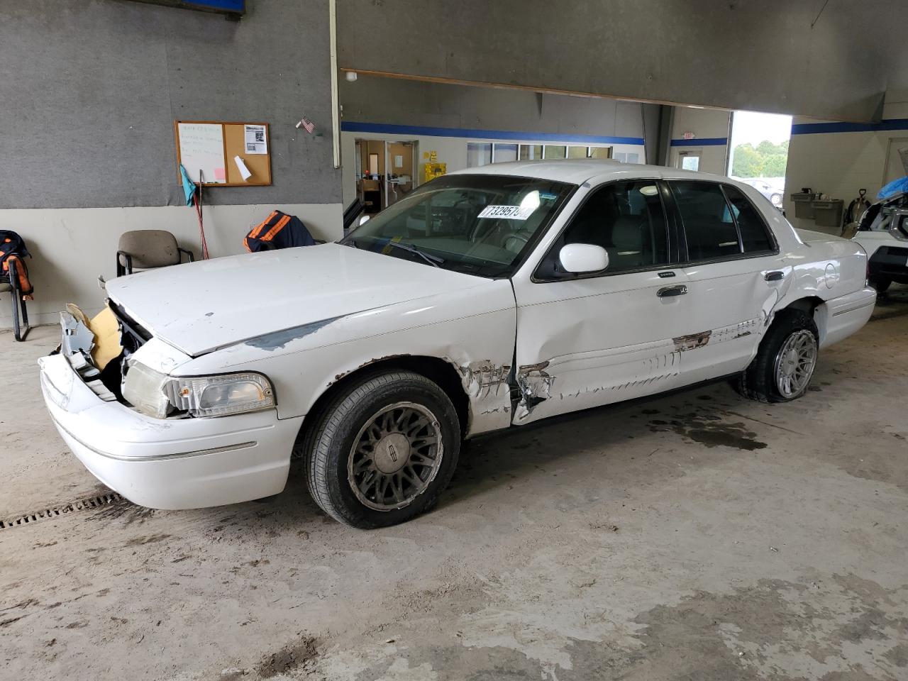 2003 Ford Crown Victoria - Image 1