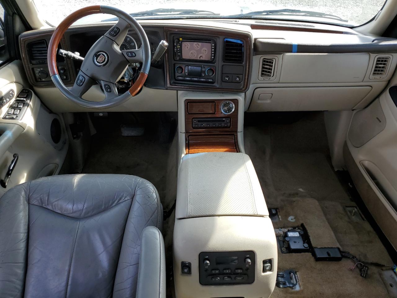 1GYEK63NX4R294822 2004 Cadillac Escalade Luxury