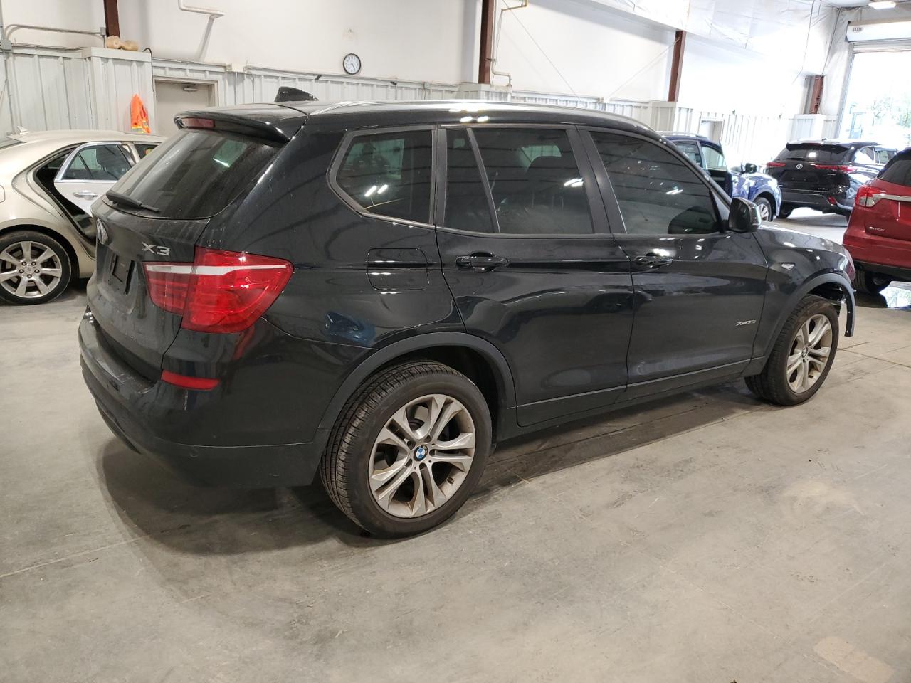 VIN 5UXWX7C34H0U44514 2017 BMW X3 no.3