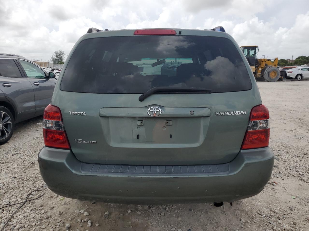 JTEEP21A840055639 2004 Toyota Highlander