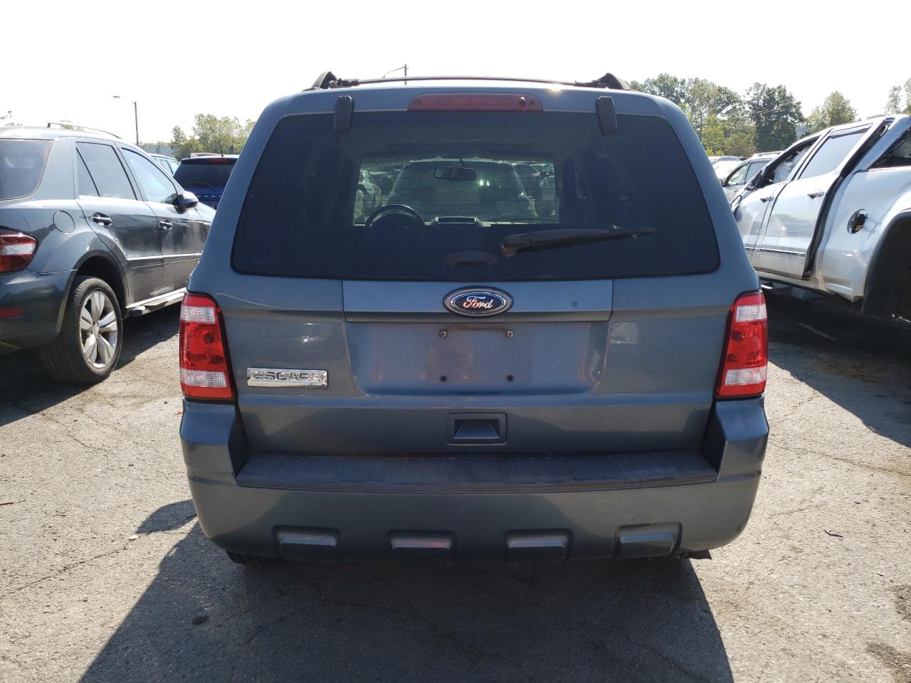 1FMCU0D7XBKB77618 2011 Ford Escape Xlt