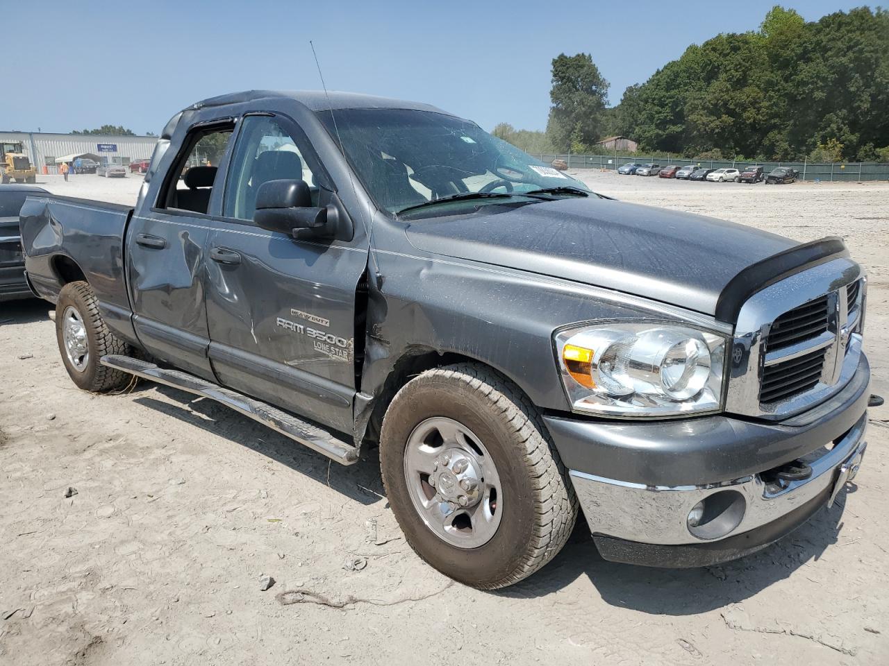 2006 Dodge RAM - Image 4