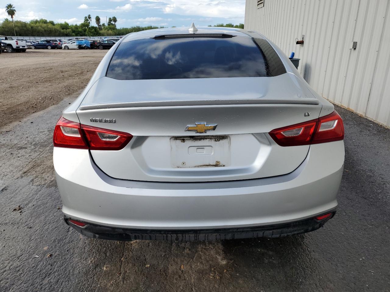 1G1ZD5ST9JF102890 2018 Chevrolet Malibu Lt