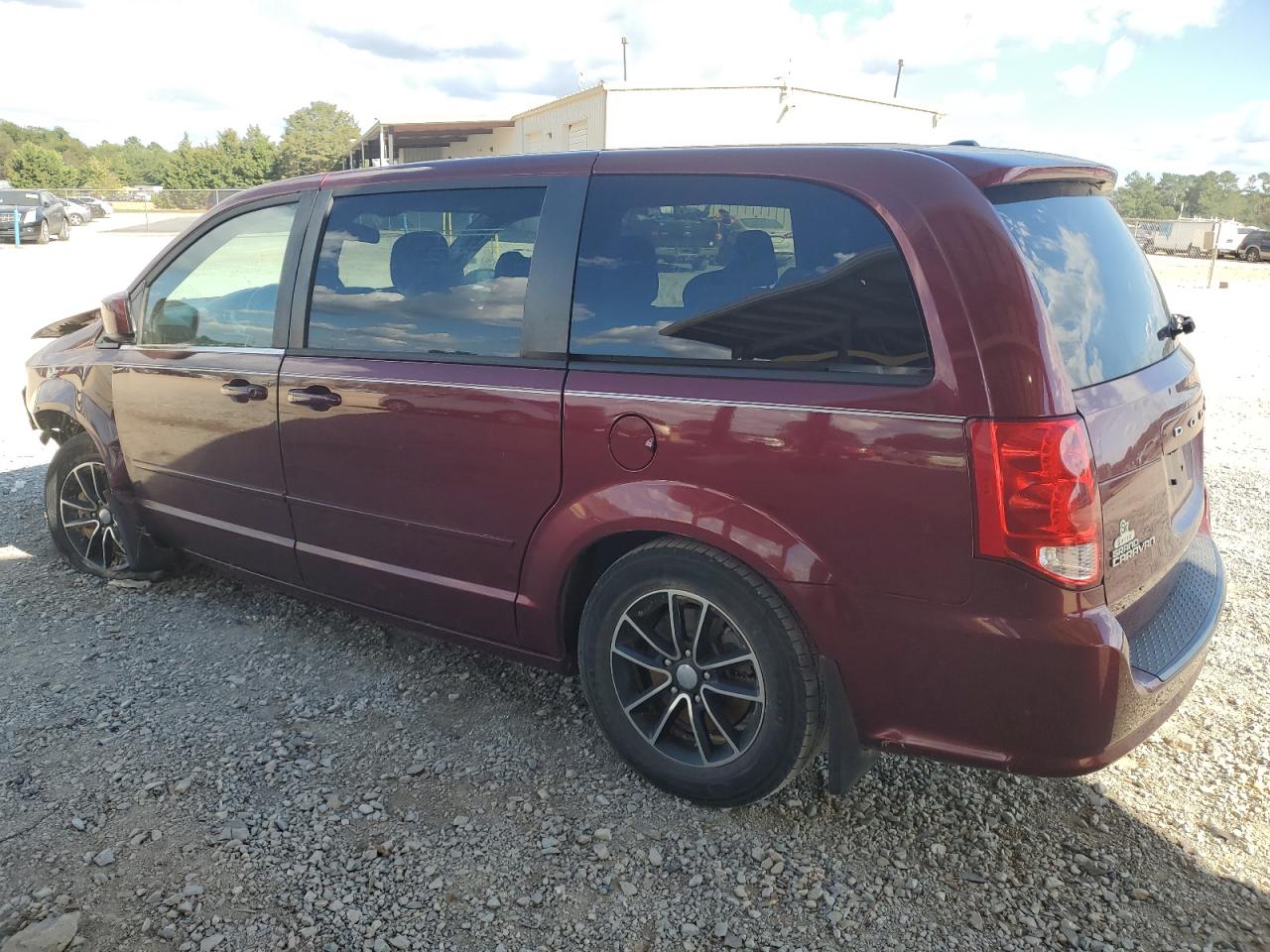 2017 Dodge Caravan - Image 2