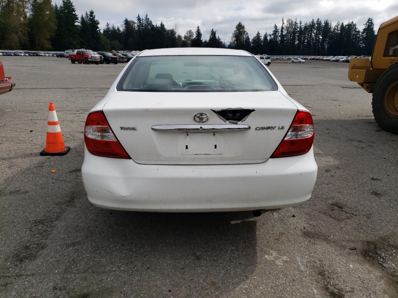 2004 Toyota Camry Le VIN: 4T1BE32K24U377711 Lot: 71849154