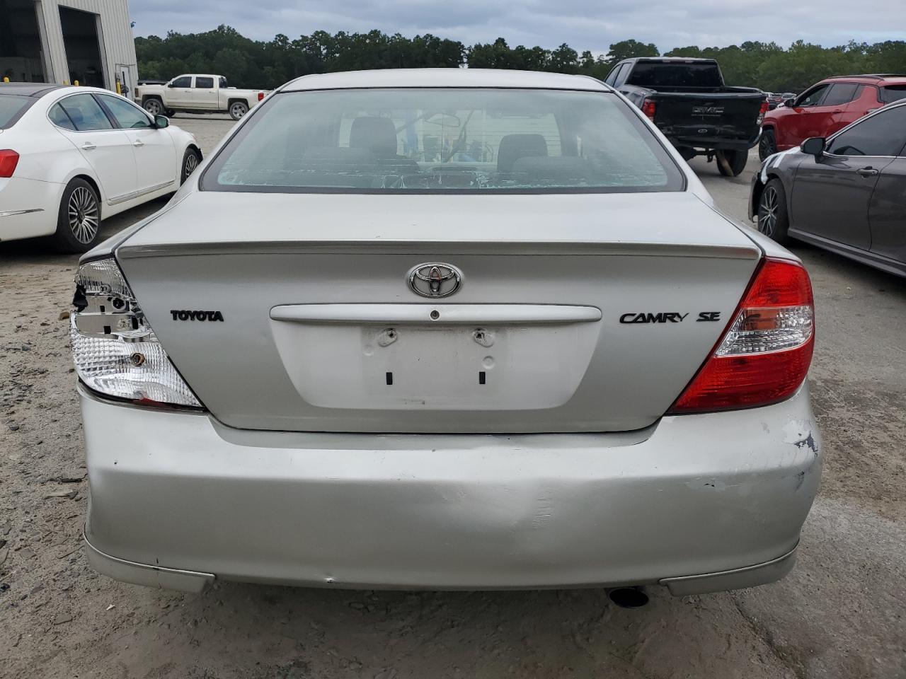 2004 Toyota Camry Le VIN: 4T1BE32K04U880542 Lot: 71205154