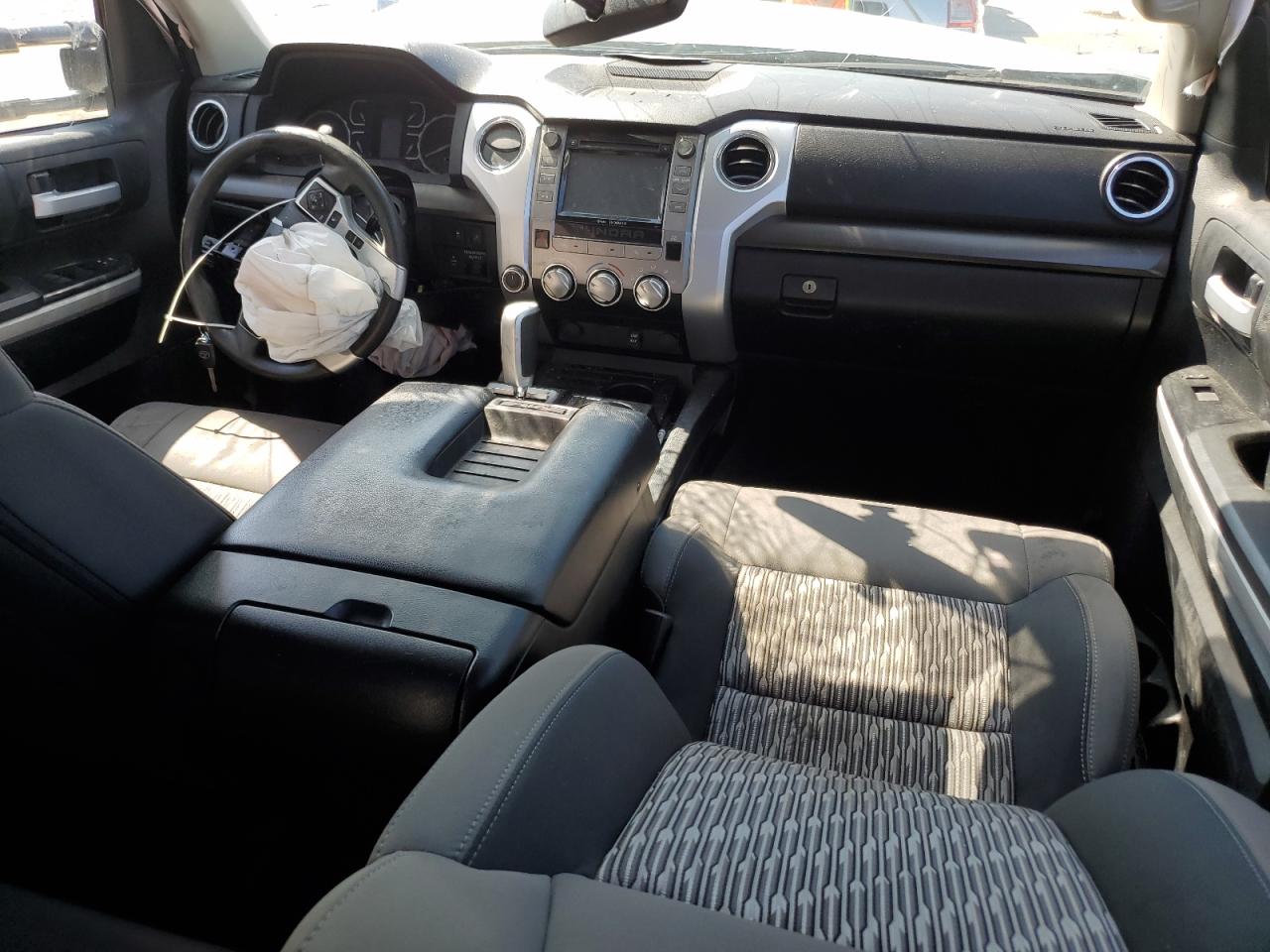 2018 Toyota Tundra - Image 8