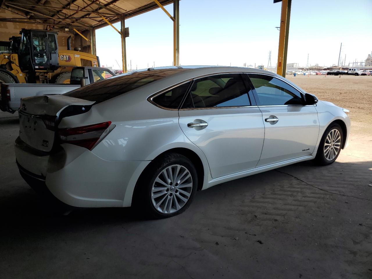 2015 Toyota Avalon - Image 3