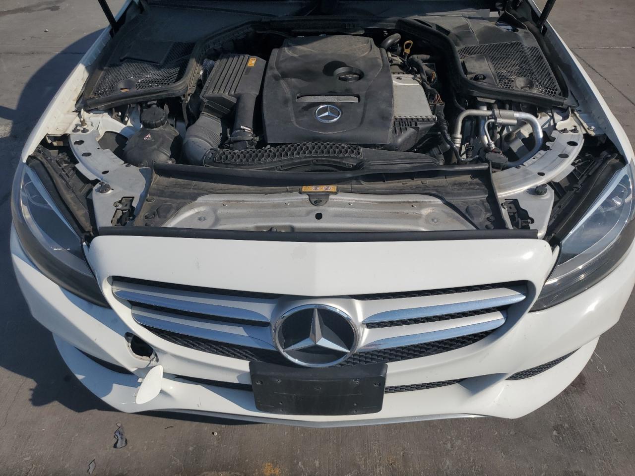 WDDWF4JB4JR400579 2018 Mercedes-Benz C 300