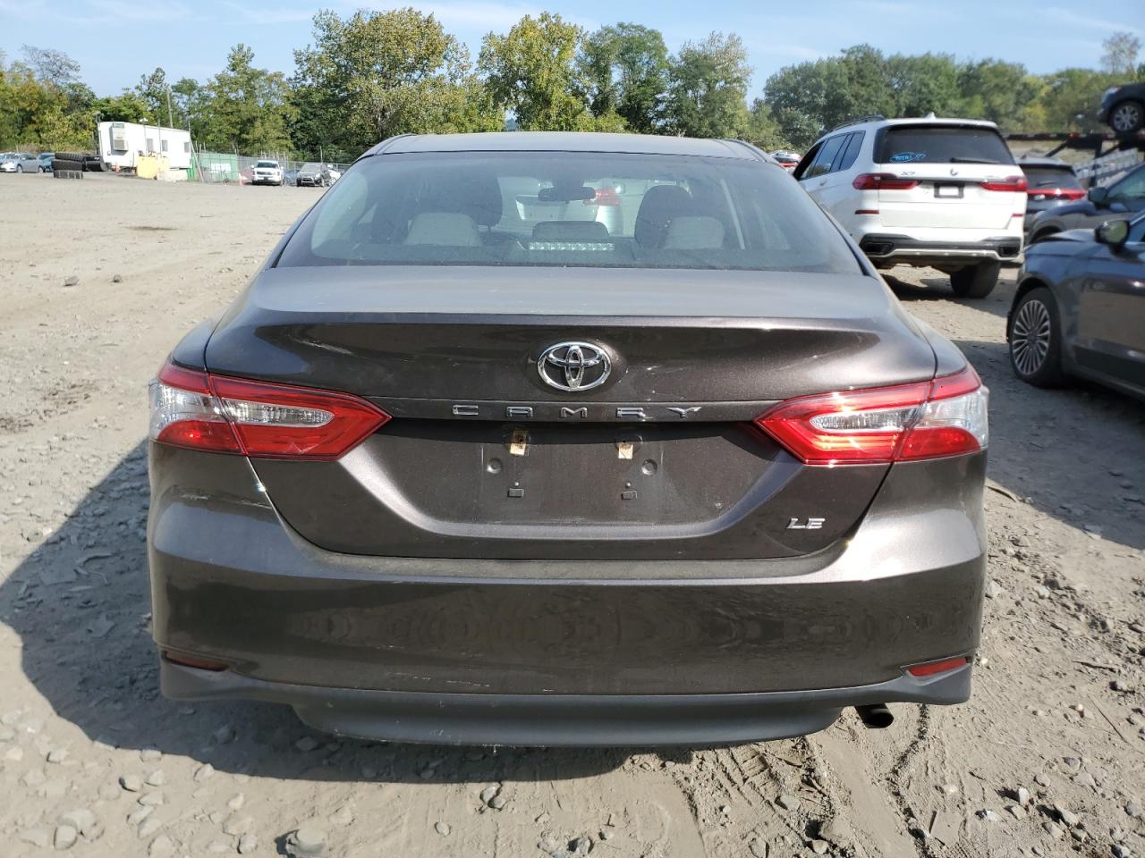 4T1B11HK0JU649630 2018 Toyota Camry L