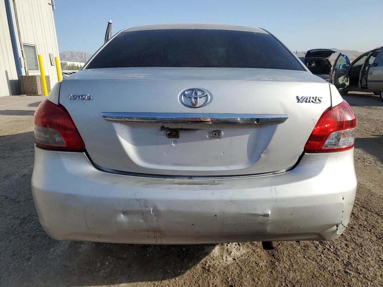 JTDBT923381252746 2008 Toyota Yaris