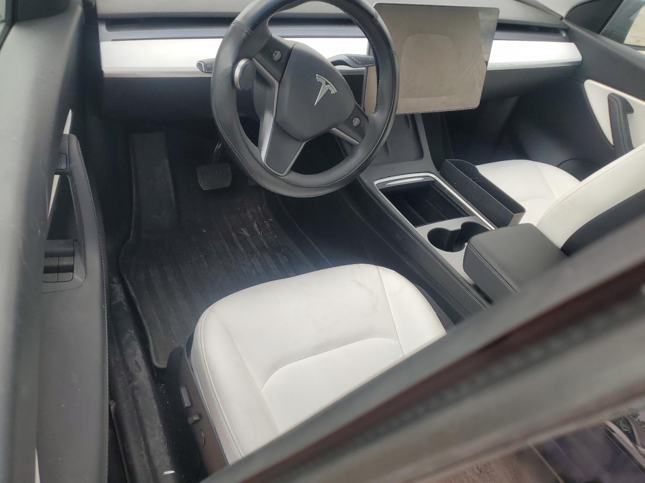 5YJYGDEE0MF186866 2021 Tesla Model Y