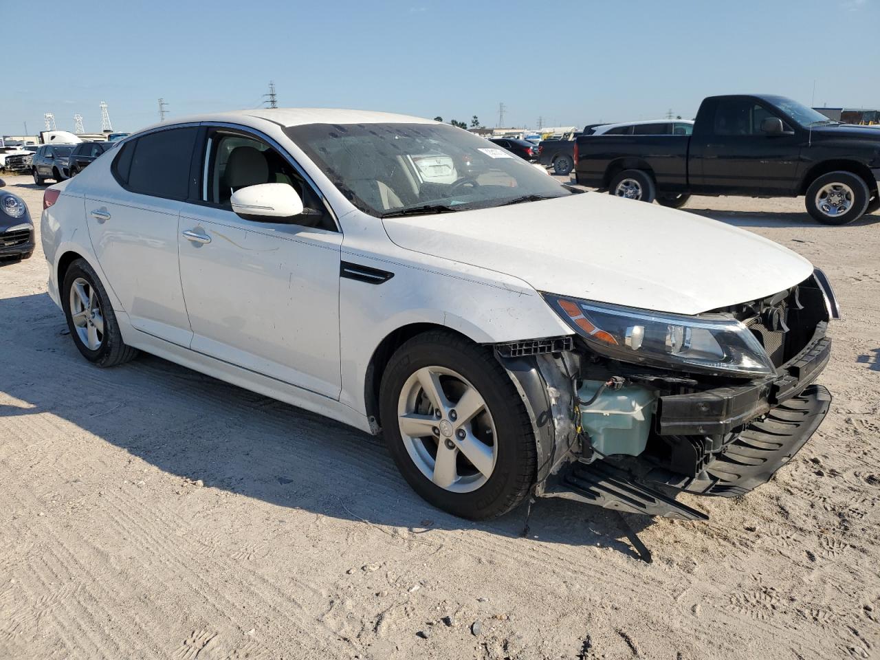 VIN KNAGM4A75F5592719 2015 KIA OPTIMA no.4