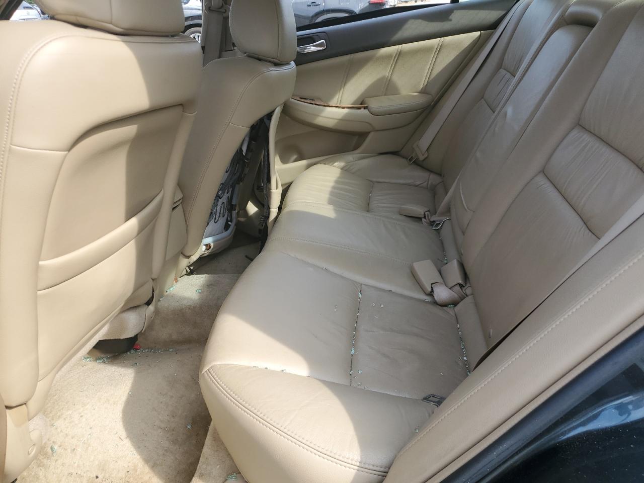 2005 Honda Accord - Image 10