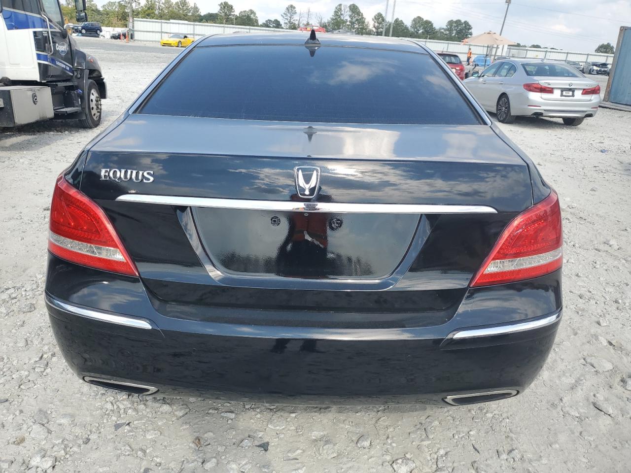 2013 Hyundai Equus - Image 6