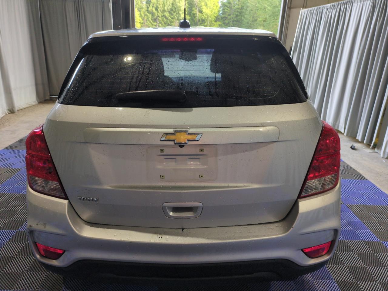 3GNCJKSB4JL280893 2018 Chevrolet Trax Ls