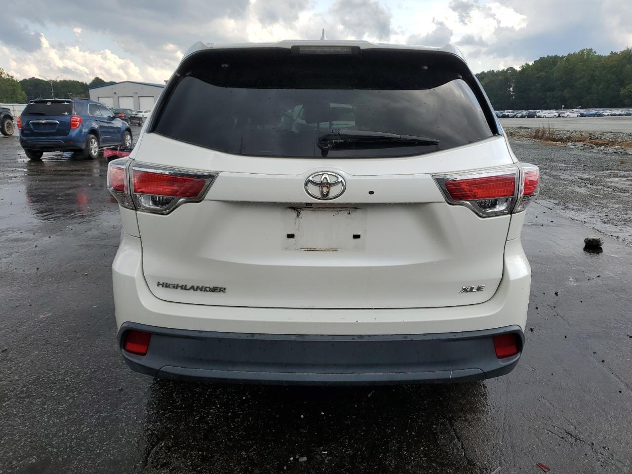 5TDKKRFH3ES029226 2014 Toyota Highlander Xle