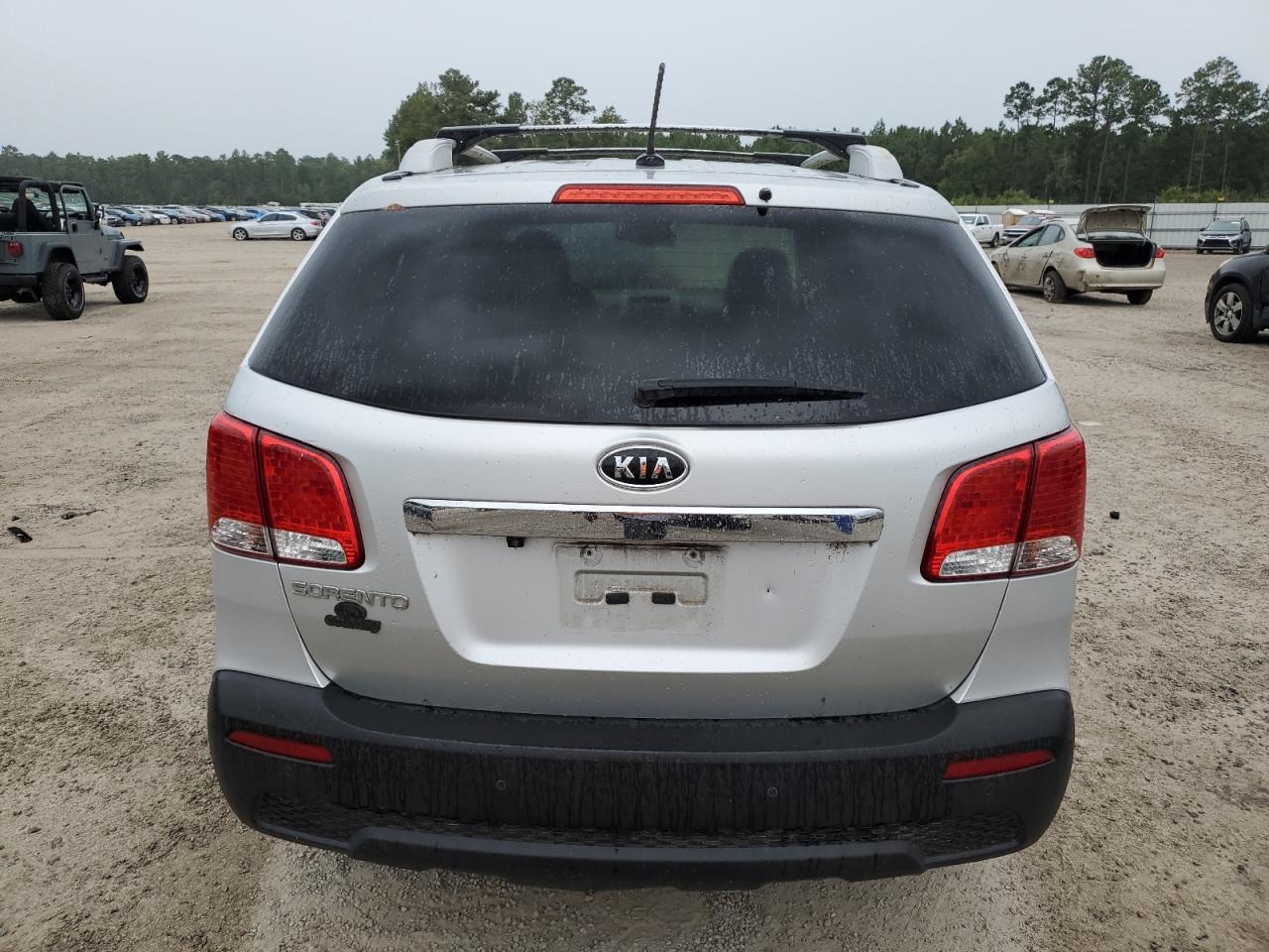 2013 Kia Sorento Lx VIN: 5XYKT3A65DG321620 Lot: 70562514